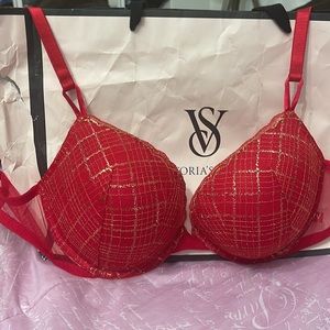 New Victoria Secret bra